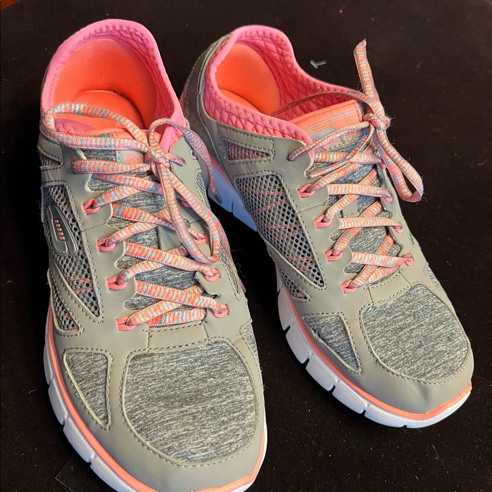 Ladies 7.5 Skechers athletic shoes